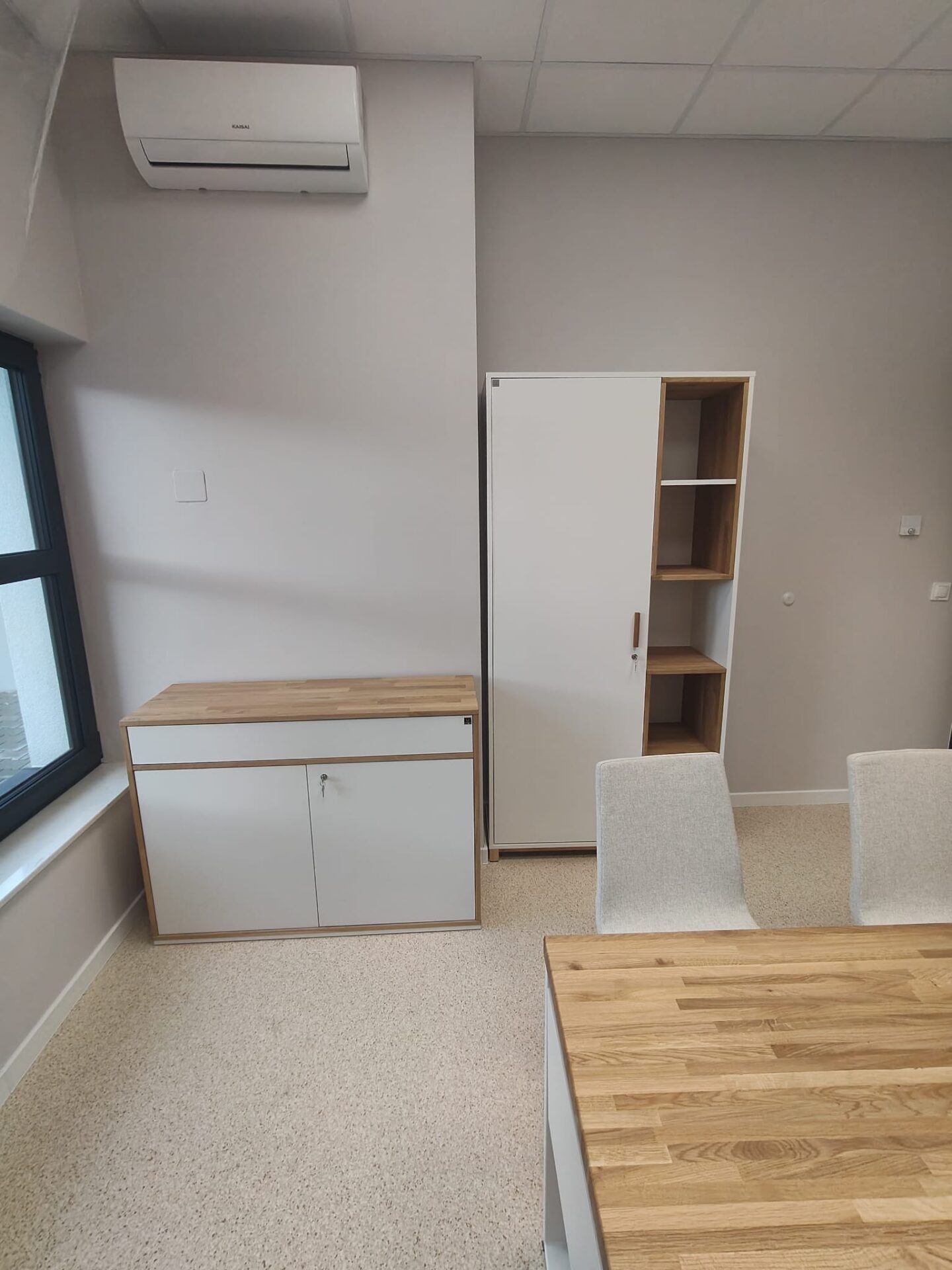 Komody i szafy szkolne premium - Deerhorn Żory
