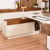 Sockel mit Dokumentenfächern