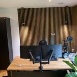 Heimbüro mit Wandlamellen