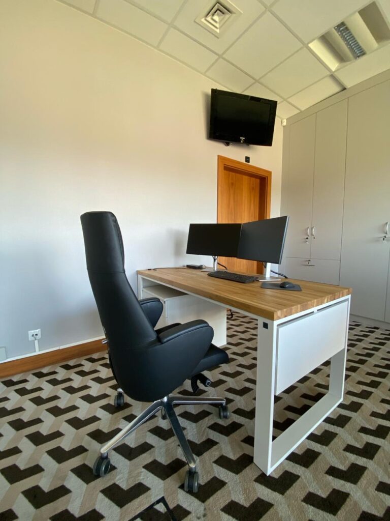 Büromöbel für den Hauptsitz der Firma Jantex Wielkopolska