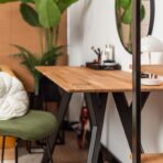 toaletka do sypialni w stylu industrialnym