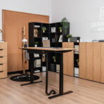 höhenverstellbarer Schreibtisch