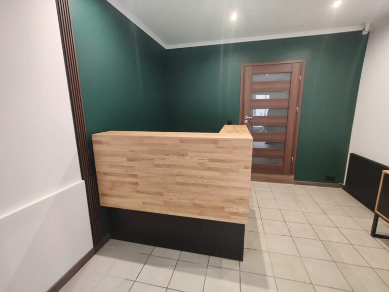 Empfangsschalter für eine Anwaltskanzlei in Żory bei Rybnik