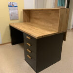 Kleiner Empfangstresen für eine Physiotherapiepraxis in Bockau (Deutschland)