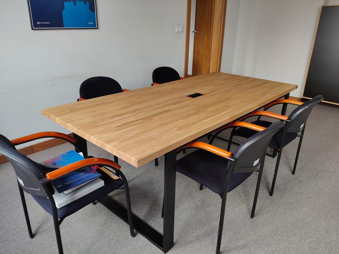 Konferenztisch für WARS S.A., Warschau