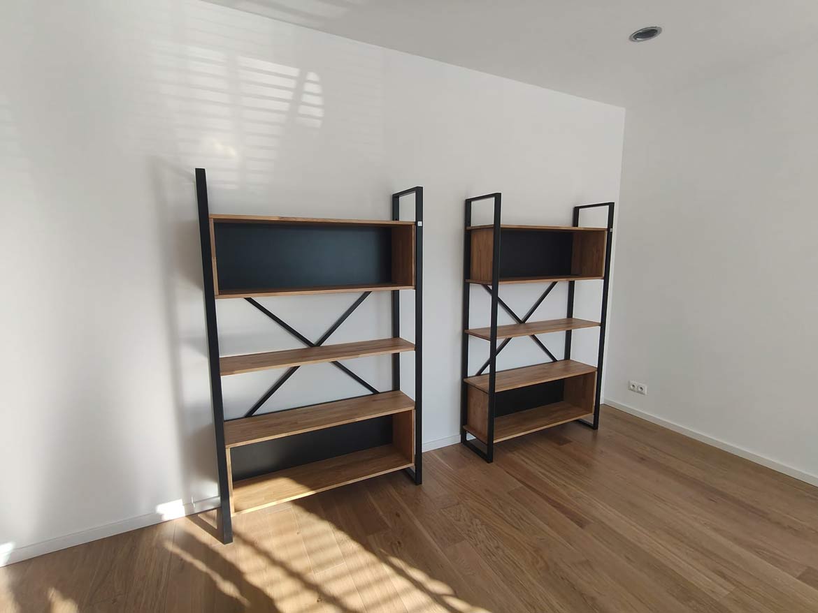 Holz- und Stahlregale für Herrn Grzegorz aus Katowice