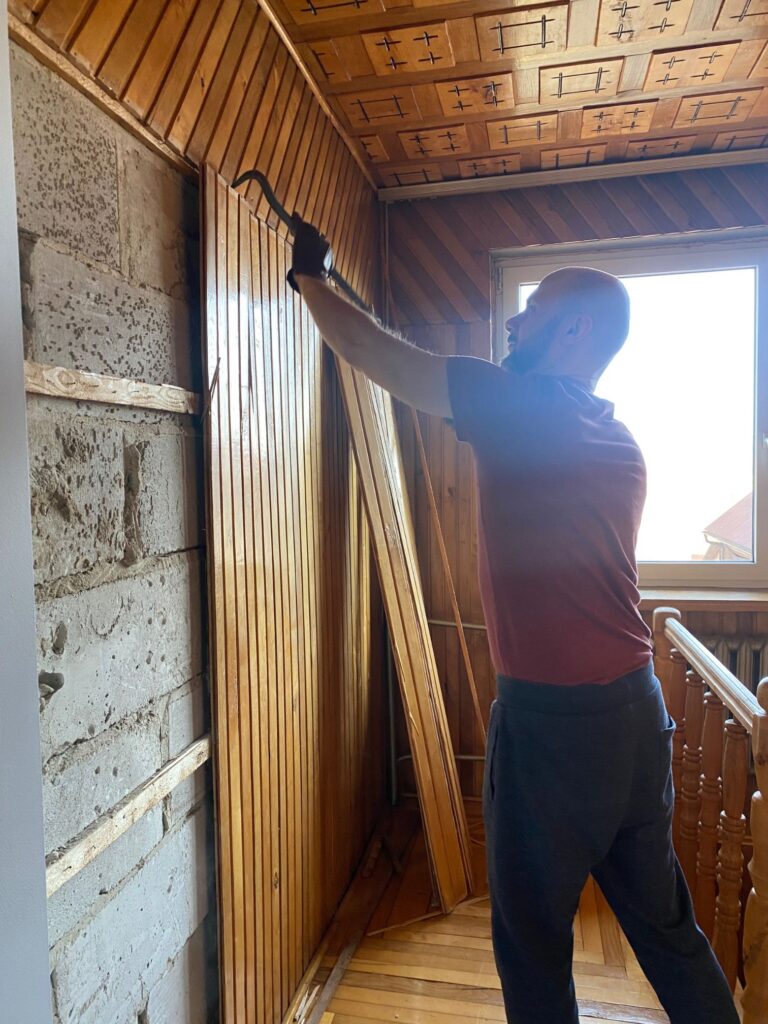 Treppe vor der Renovierung