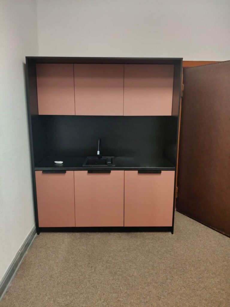 Powiększony aneks kuchenny dla szkoły zawodowej w Bremie (Niemcy)