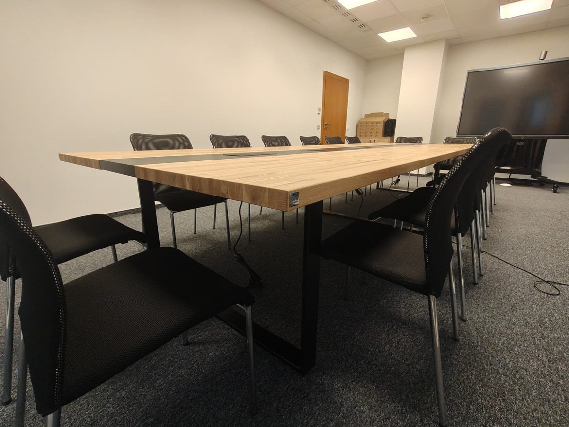 Stół konferencyjny 450 cm dla Pana Jarosława z Warszawy