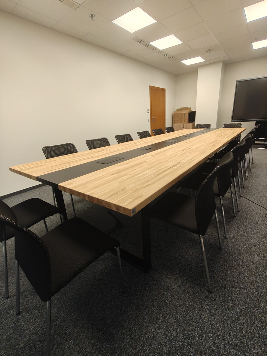 Stół konferencyjny 450 cm dla Pana Jarosława z Warszawy