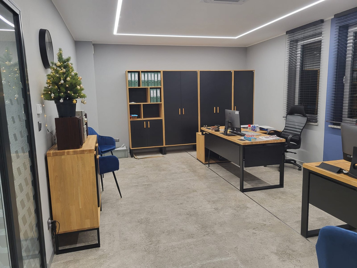 Büromöbel für Z.P.S. SPRĘŻ-MOT in Bydgoszcz