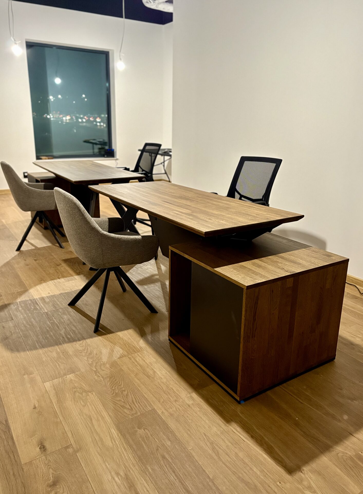 Büroschreibtische für JK Design Studio in Nowy Sącz