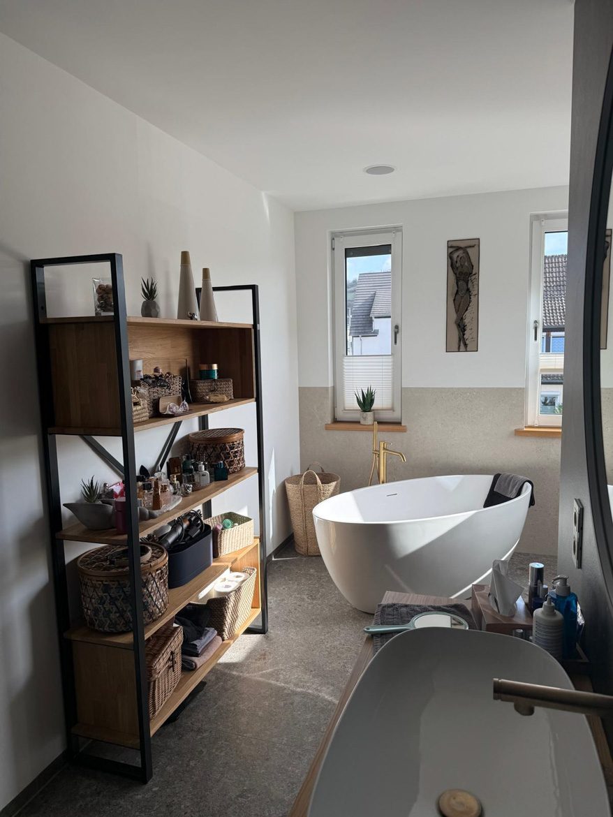 Regał Deerhorn jako element aranżacji łazienki dla Pani Natalii w Gdańsku