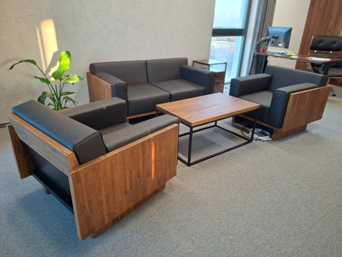 Zestaw wypoczynkowy do biura producenta elektroniki HEKATO w Szewcach (okolice Wrocławia)