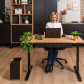 Schreibtisch für die Arbeit – Wechsel der Körperhaltung