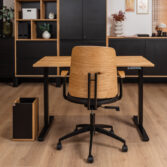 Ergonomischer Schreibtisch zu einem günstigen Preis aus dem Büro