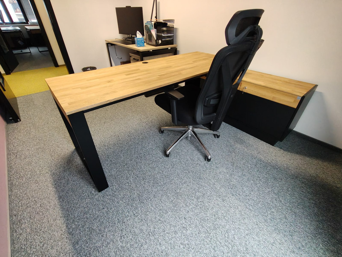 Prestige Office Eckschreibtisch für Noramada Polska, Warschau