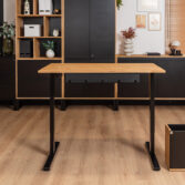 Einfacher Schreibtisch für das Büro mit Höhenverstellung