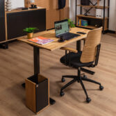 elektrischer Schreibtisch für das Homeoffice