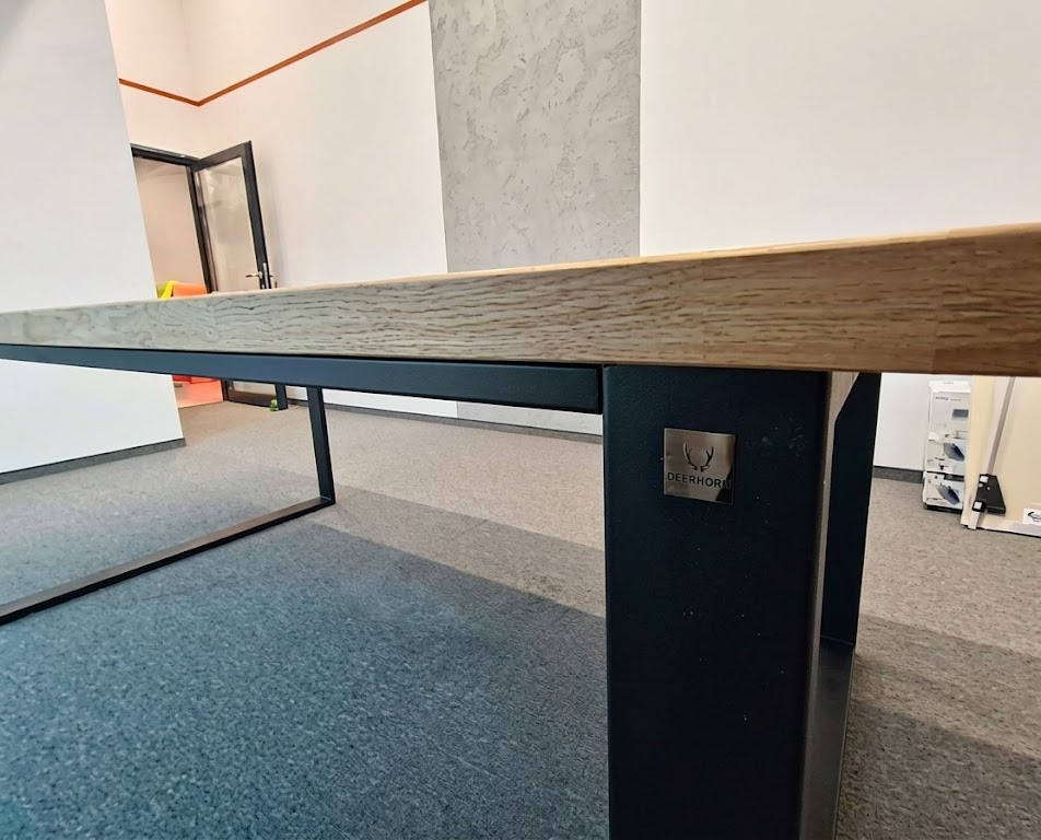 stół konferencyjny na wymiar