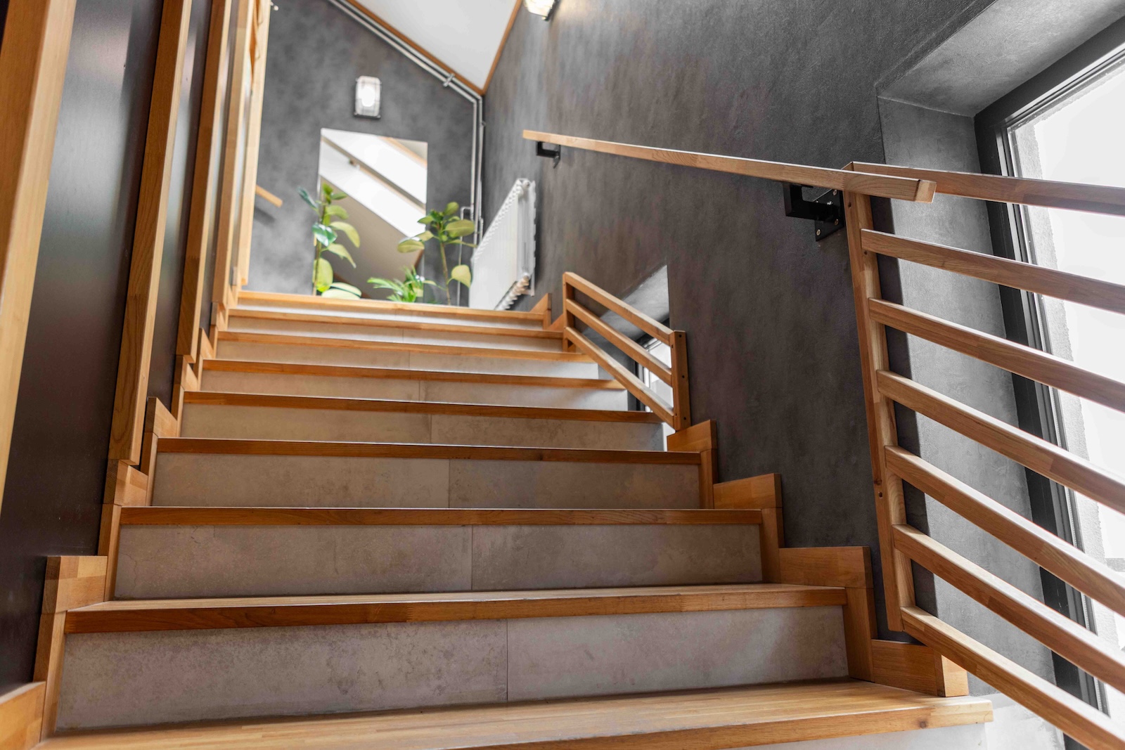 Treppenhaus im Loft-Stil