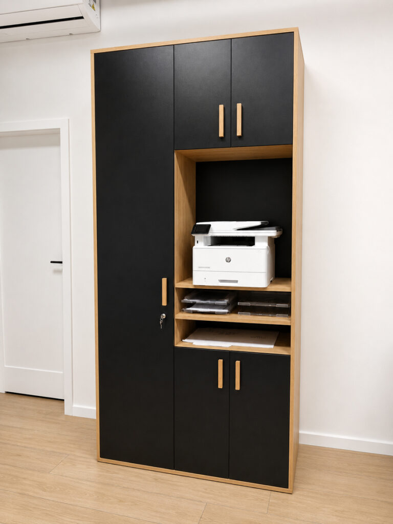 Maßgefertigter Büroschrank für das Büro